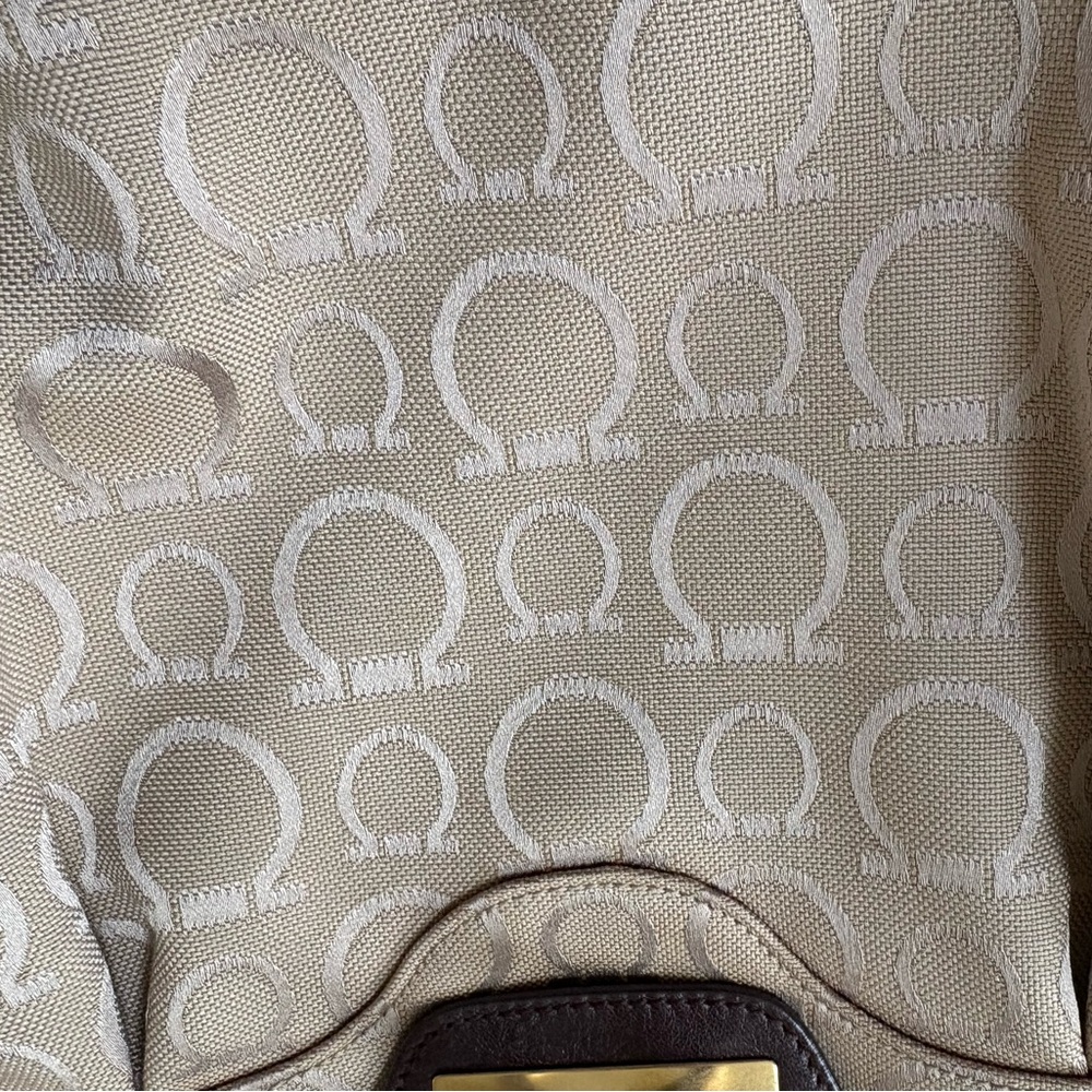 Salvatore Ferragamo Vintage Gancini Brown/cream Canvas/Leather Tote Bag - Picture 8 of 12